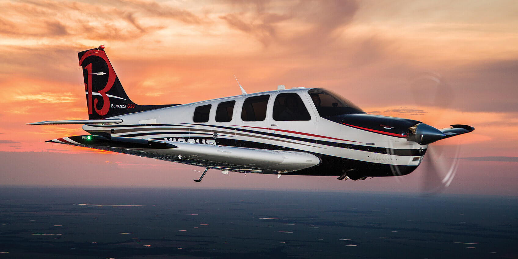 Louer un Beechcraft Bonanza 36 avec L'Avion privé.